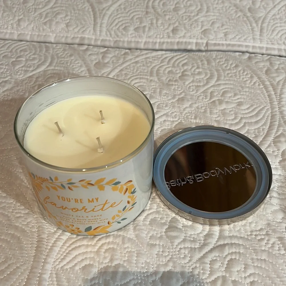 Bath & Body Works bath body