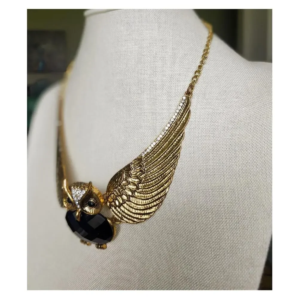 Vintage chunky winged