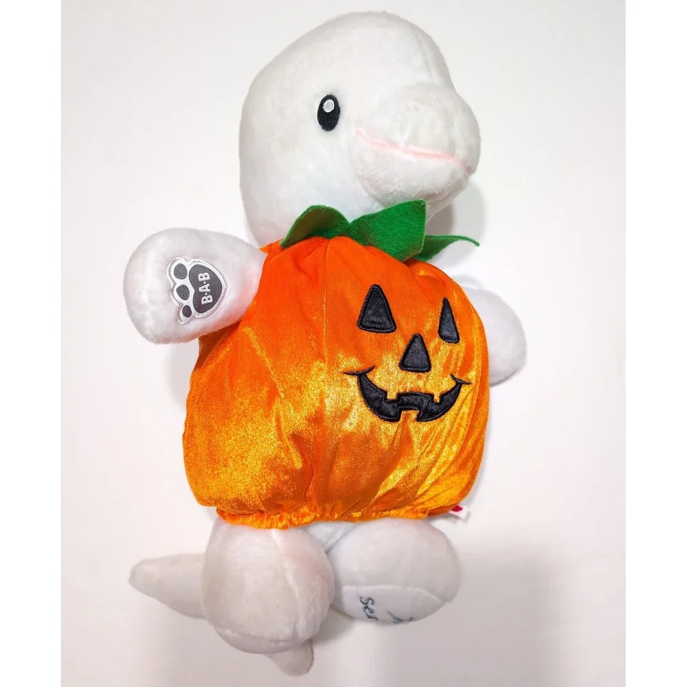 BUILD-A-BEAR Workshop Sea World Beluga Whale Halloween Pumpkin Jack O Lantern