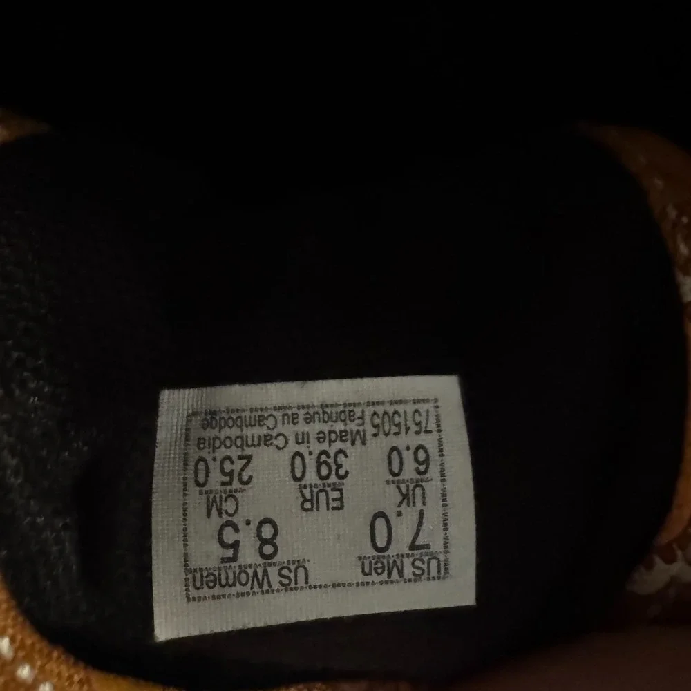 Vans choice out