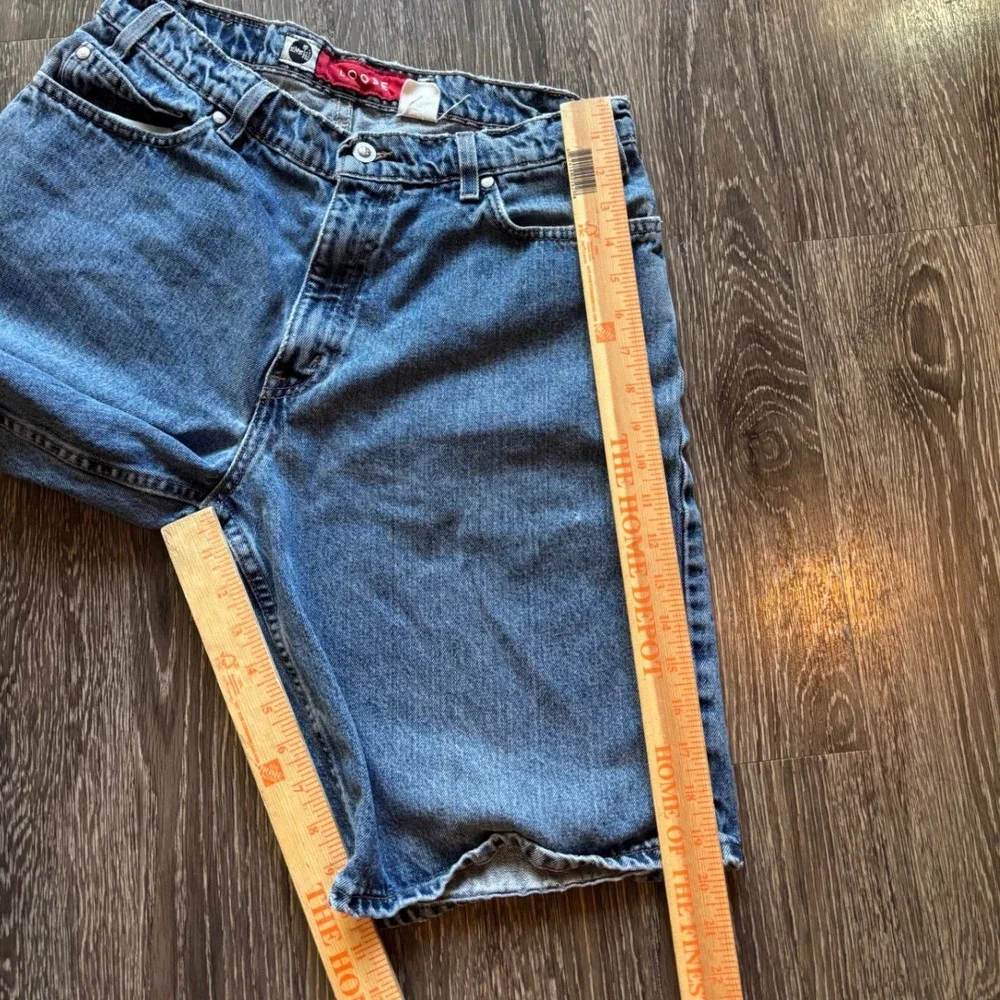 Levis check measurements