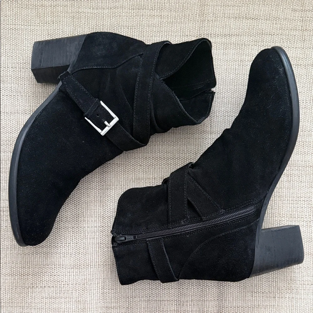 Anthropologie Matisse Harper black suede leather ankle boots “tulip collar”