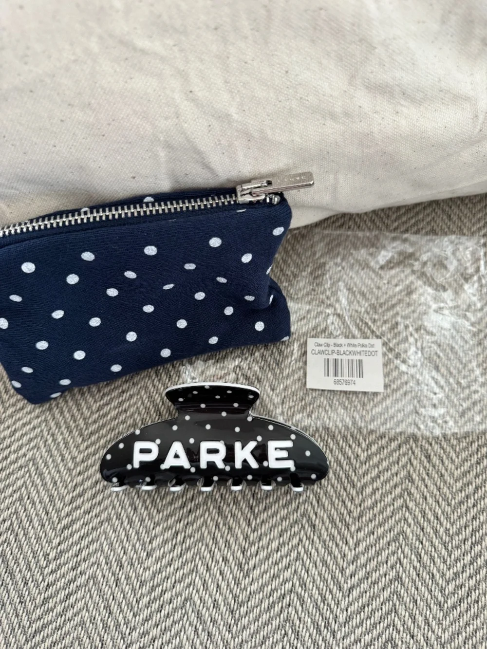 Parke Polka Dot Claw Clip Black with White Hair Accessories w bag