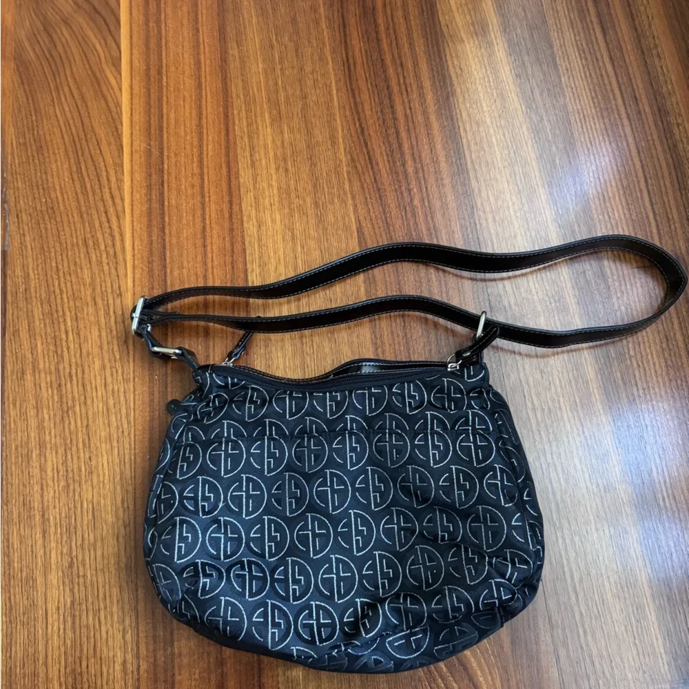 Giani Bernini stylish black