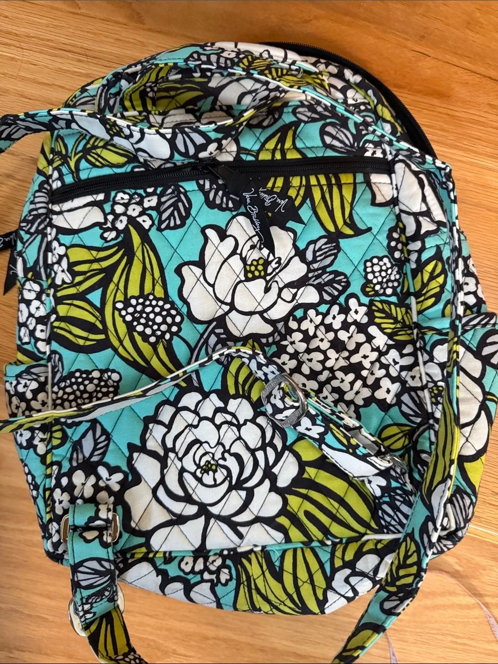 Vera Bradley back zip