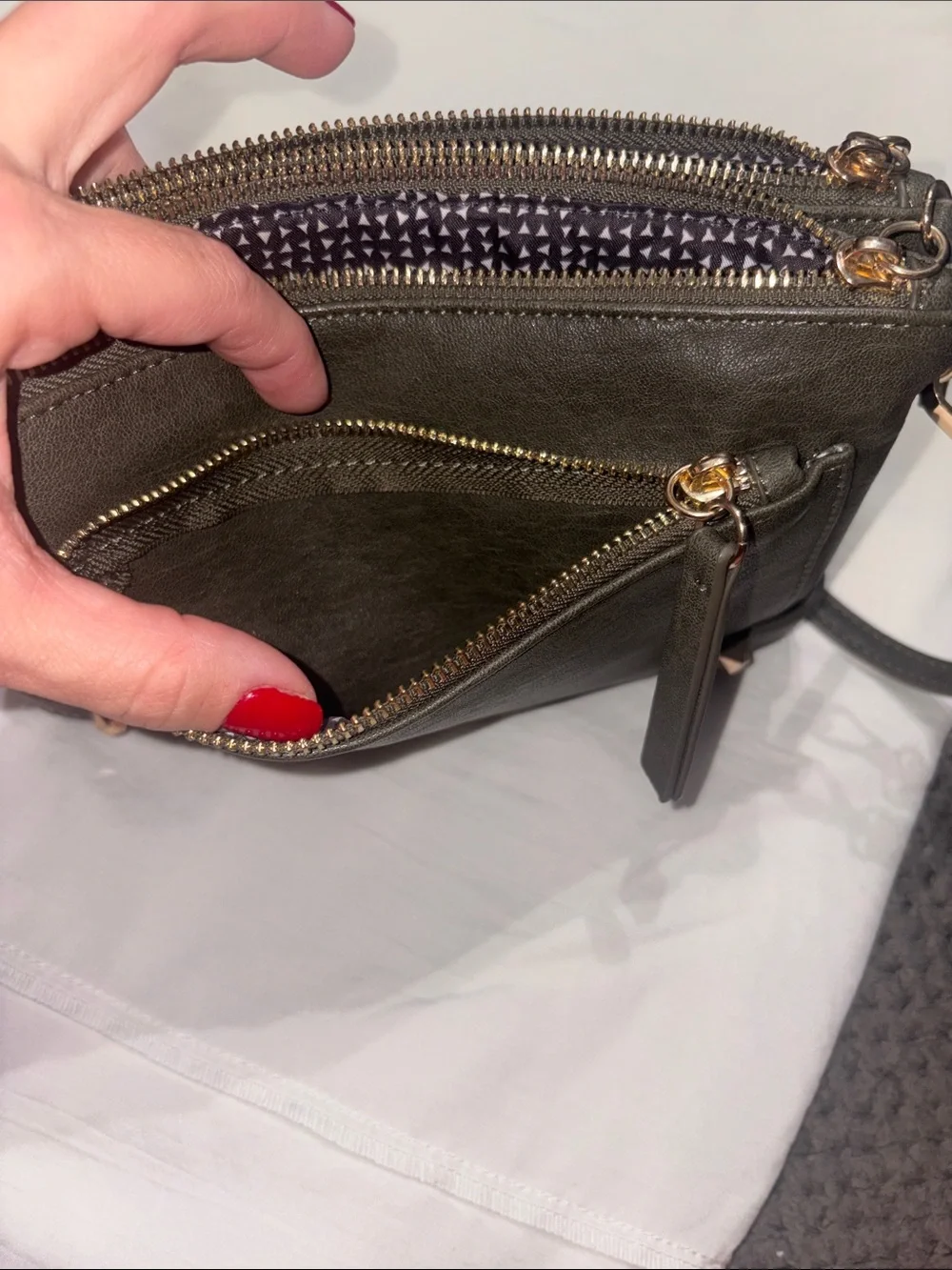 Antik Kraft compact crossbody