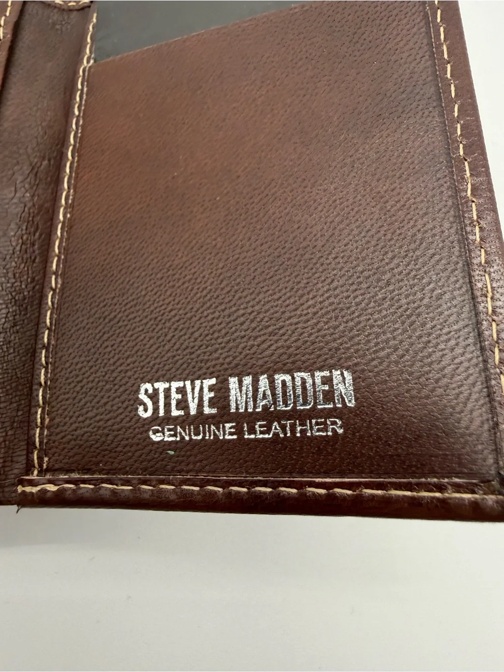Steve Madden classic trifold
