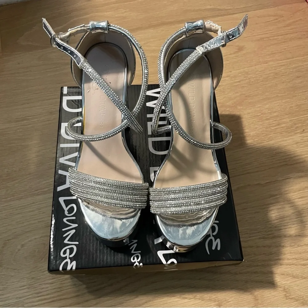 Wild Diva shine strappy