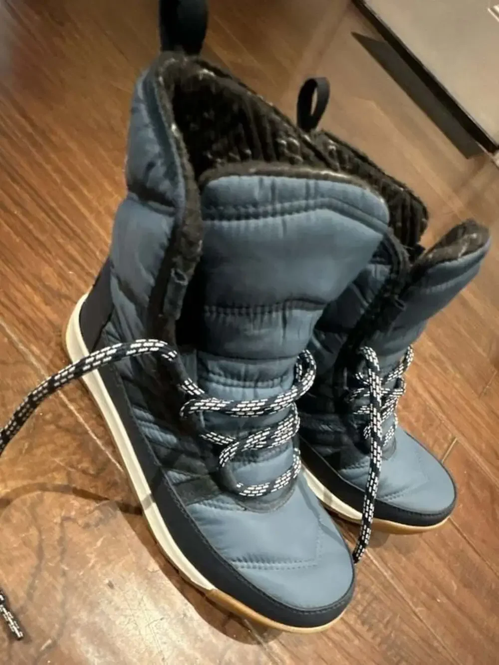 Sorel Women's Whitney II Short Lace Waterproof Insulated Winter Boots Size 7.5 B