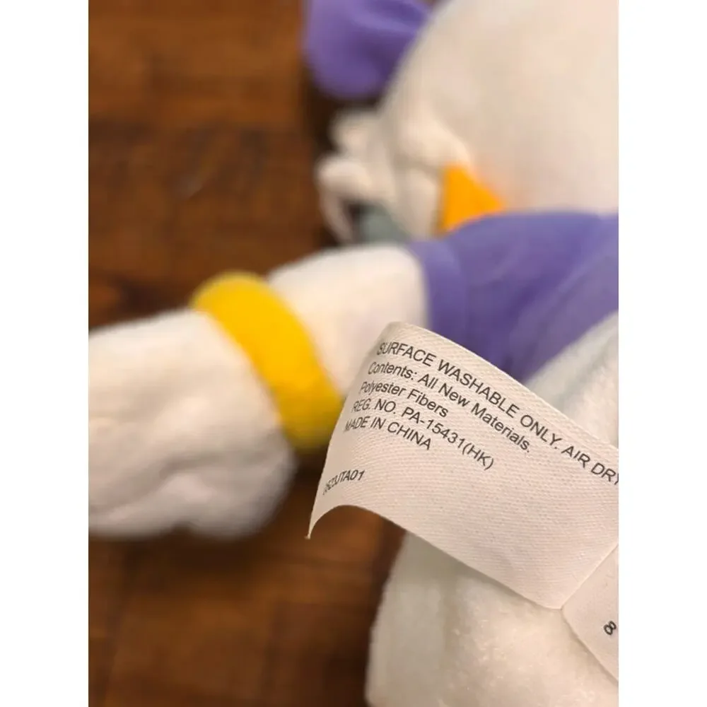 Disney daisy duck