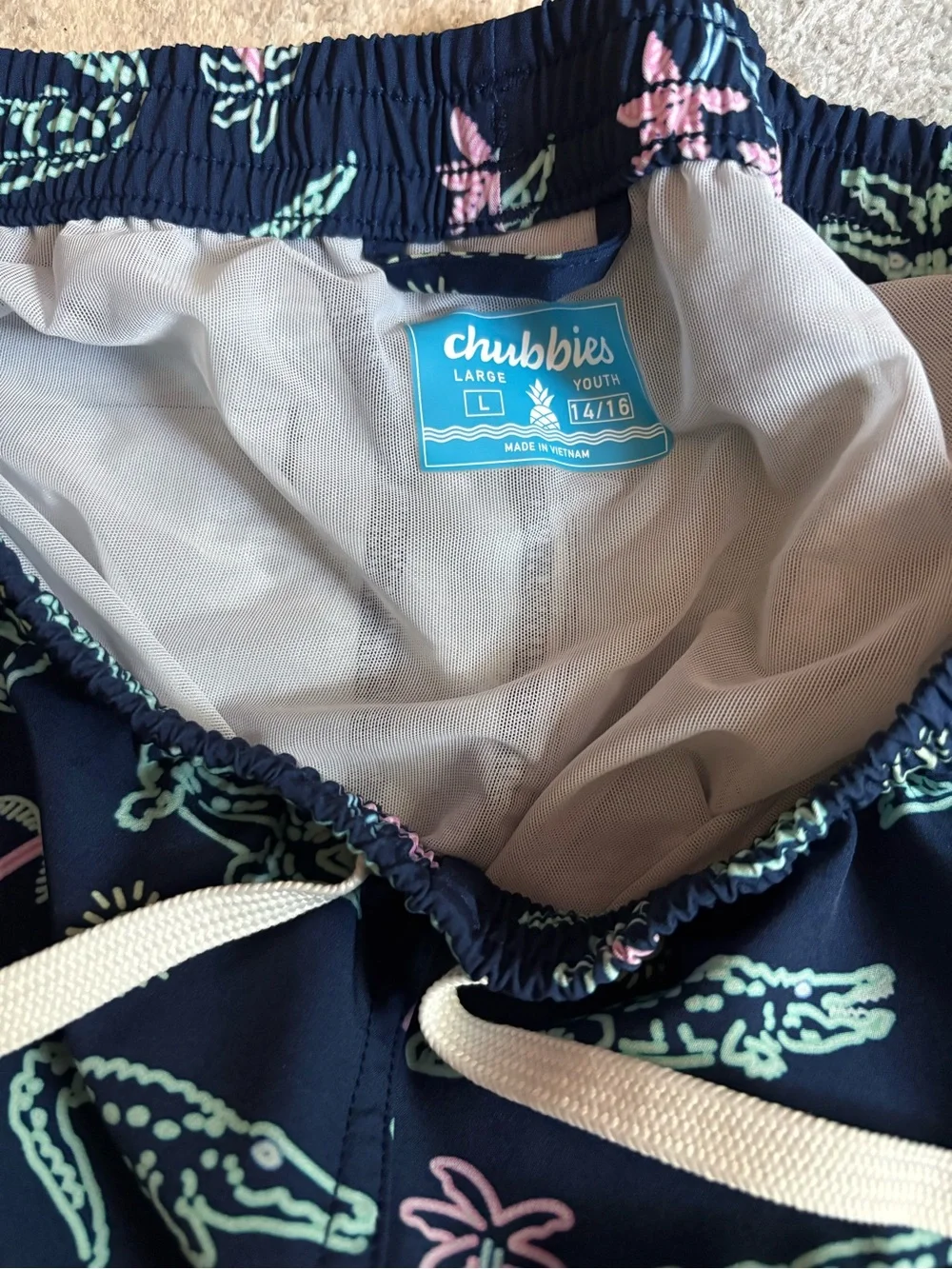 chubbies pool motifs
