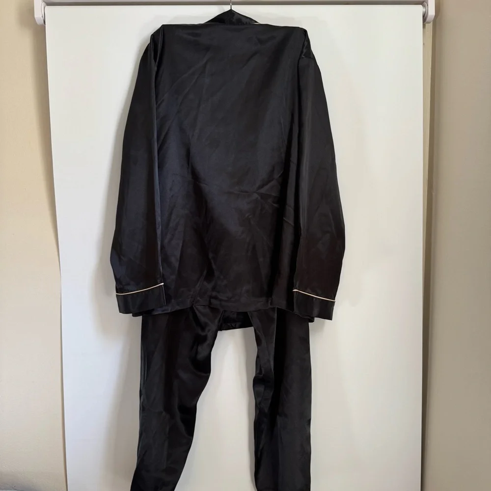 Jones New York luxurious black