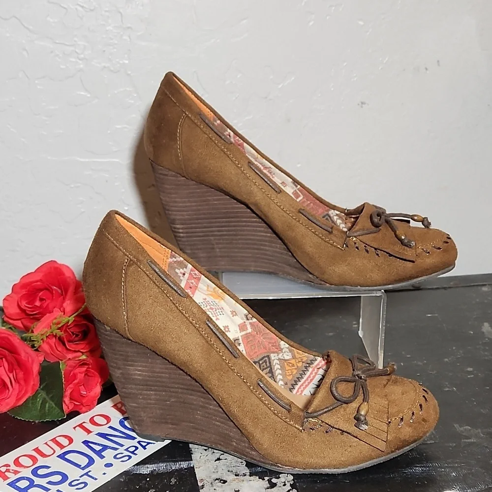 Bakers moccasin wedge
