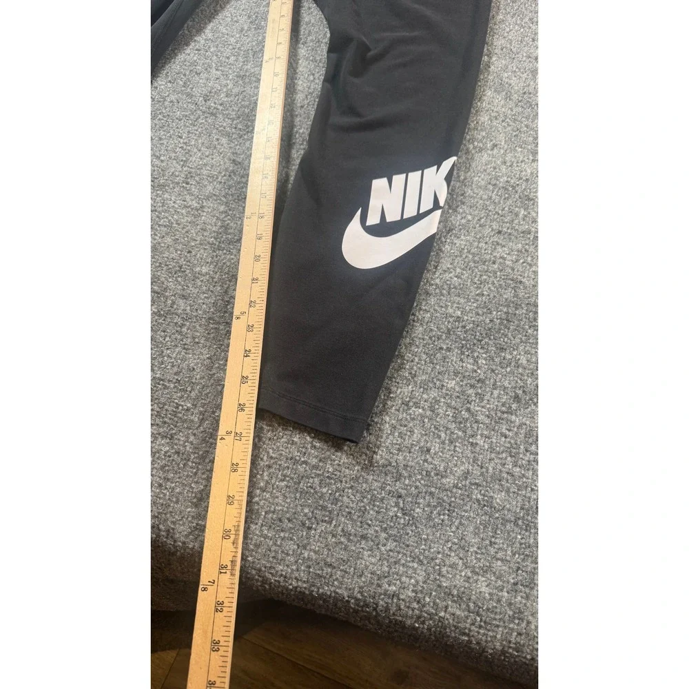 Nike sportswear leggings