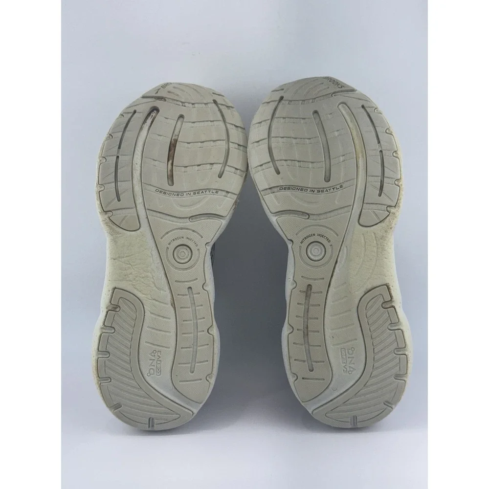 Brooks support low athletic