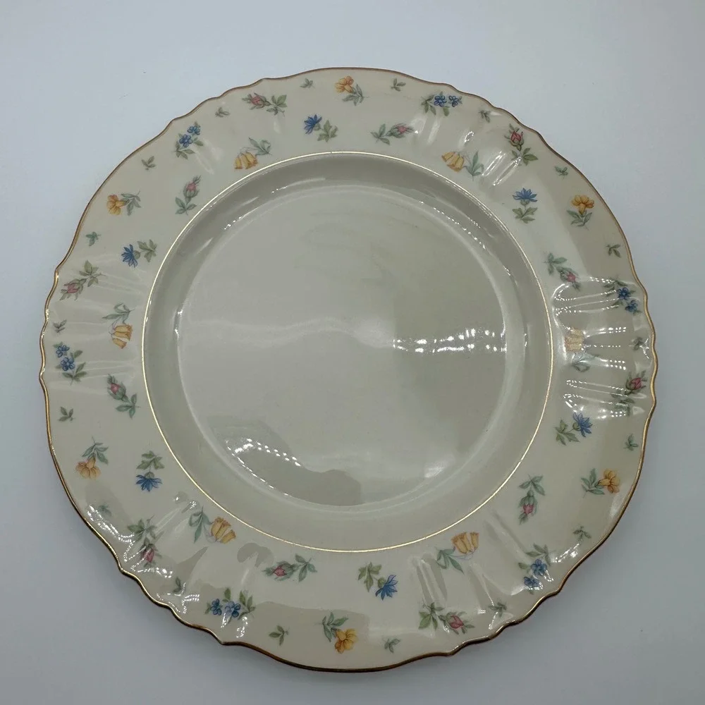 Syracuse China federal shape