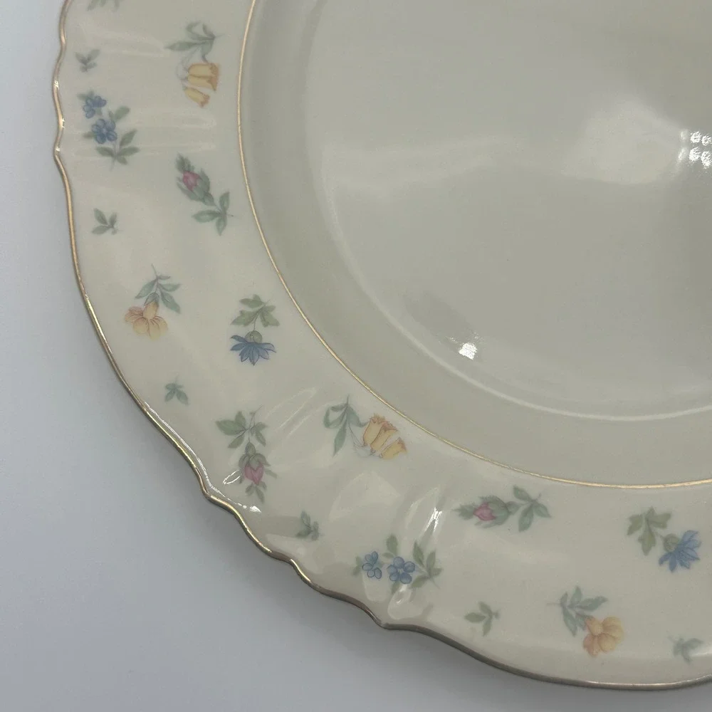Syracuse China federal shape