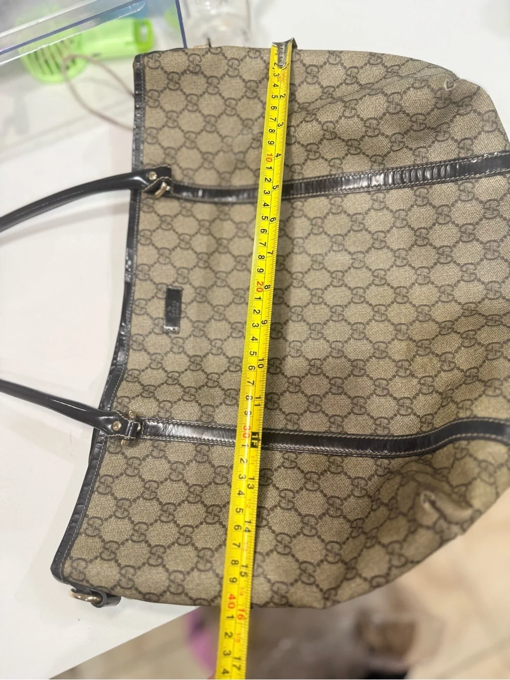 Gucci handles have