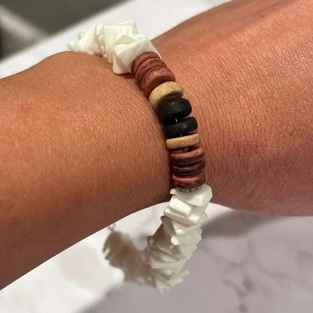 Handmade white puka