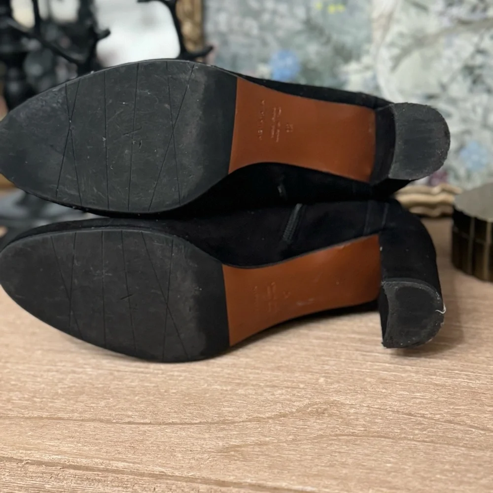 Aquatalia tilly suede