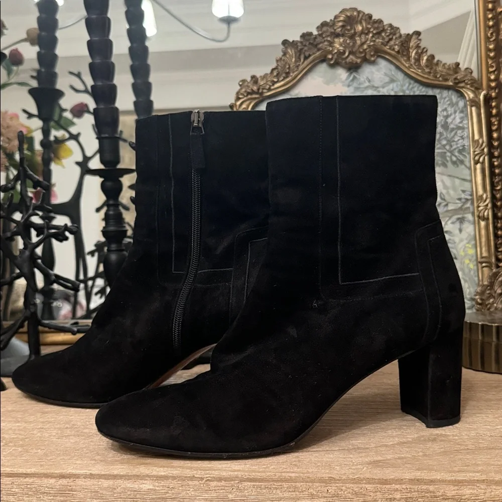 Aquatalia tilly suede