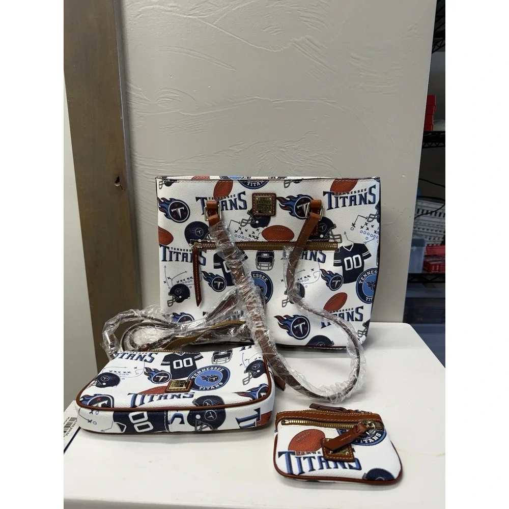 Bundle Dooney & Bourke NFL  Tennessee Titans Crossbody Bag Shoulder bag & Wallet
