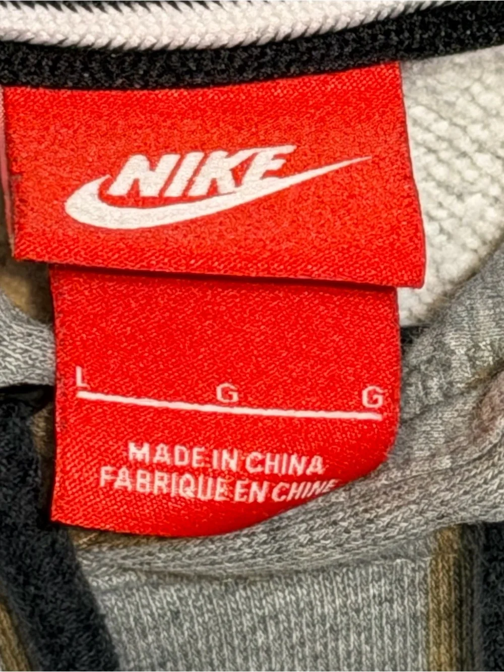 Nike classic pullover