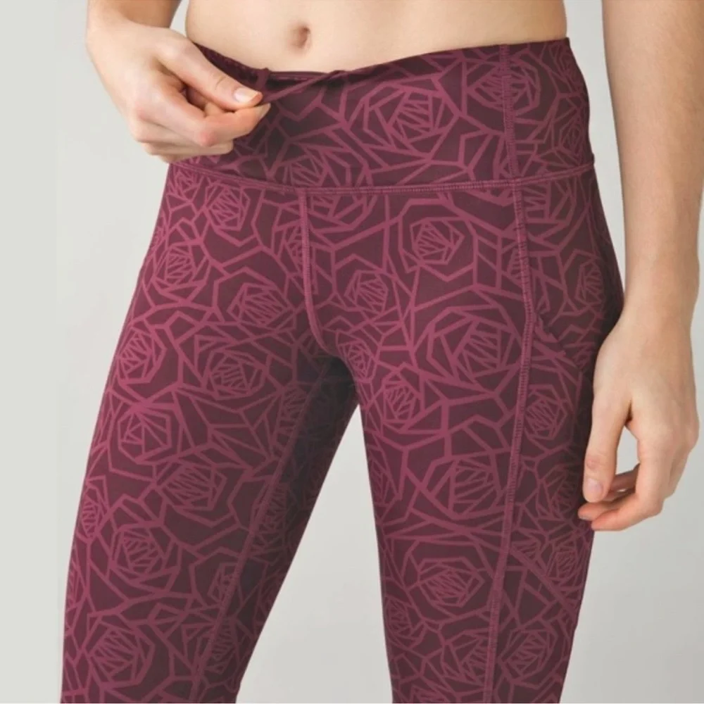 Lululemon High Times Pants Leggings Size‎ 6 Posey Rose Bordeaux Luxtreme