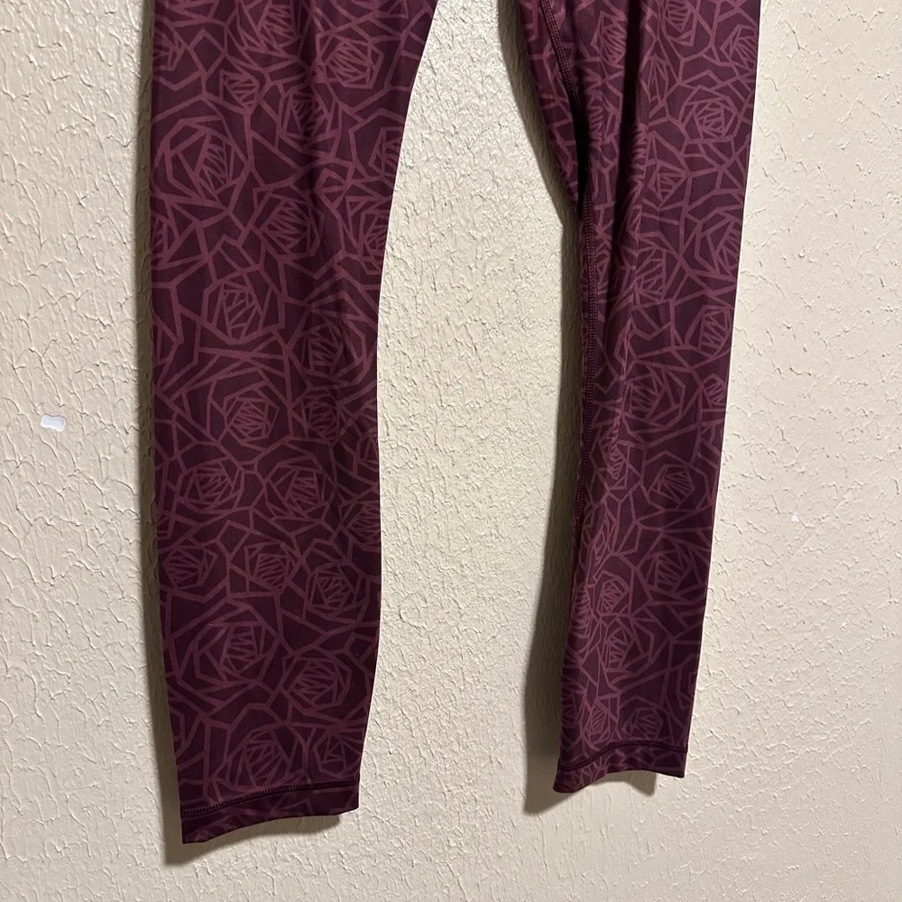 lululemon athletica perfect roses