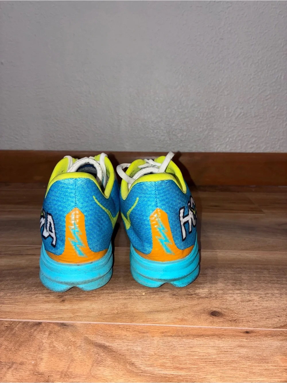 Hoka One One hoka one