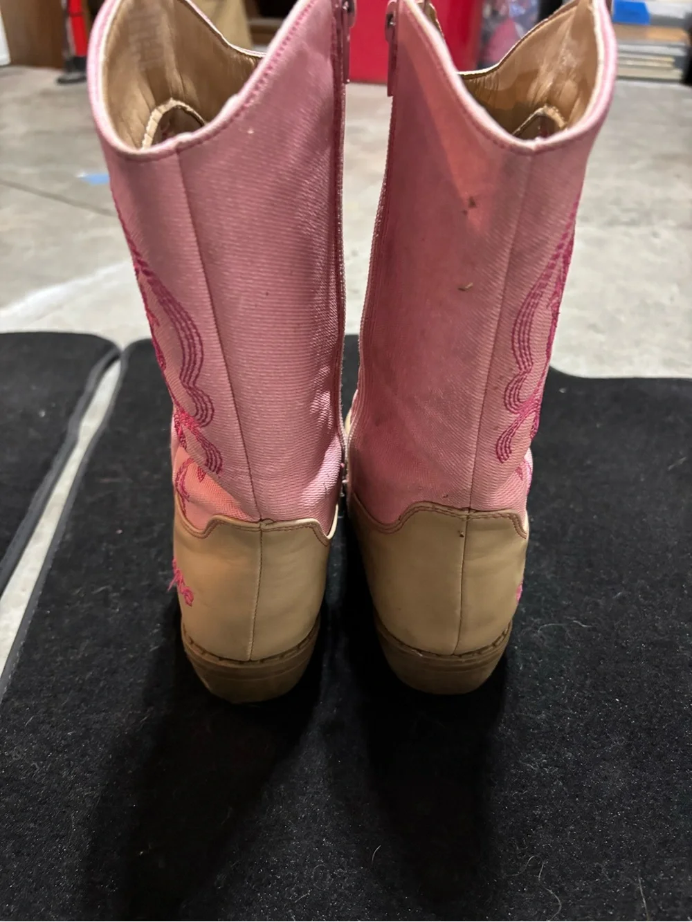 bebe western style