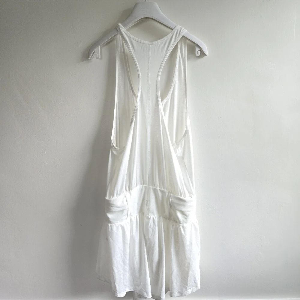 Free People details lightweight