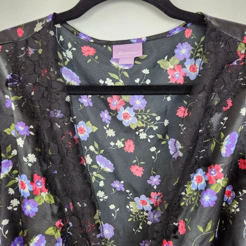 Amoureuse black satin