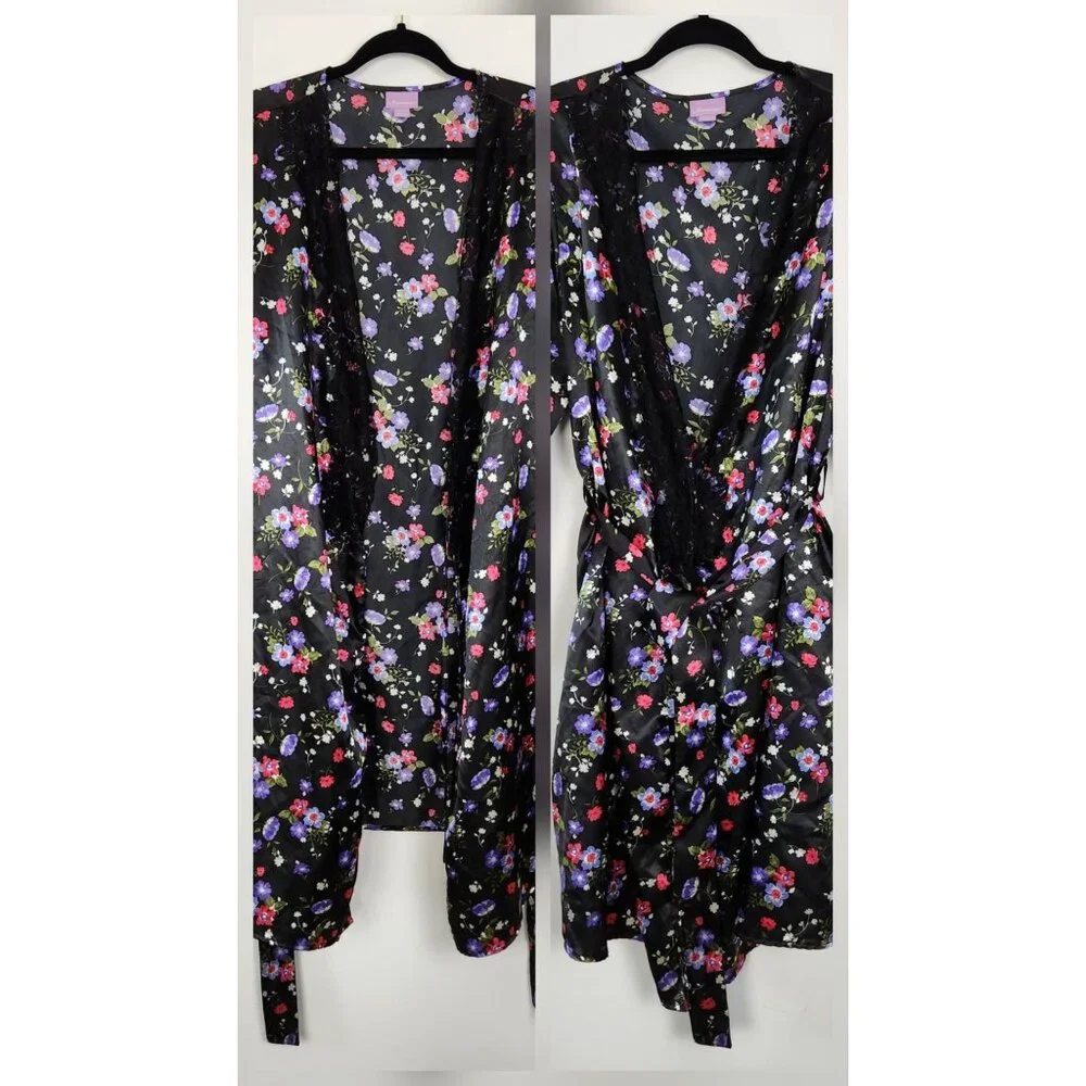 Amoureuse black satin