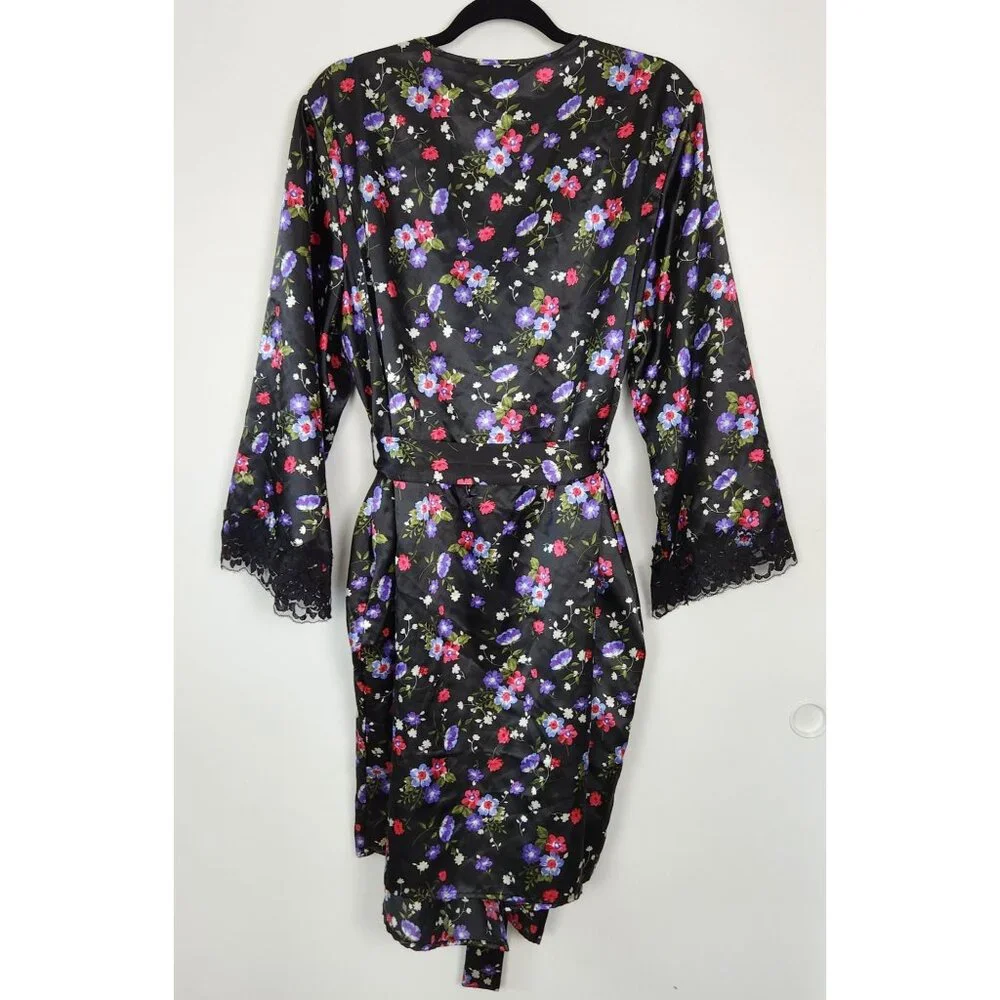 Amoureuse black satin
