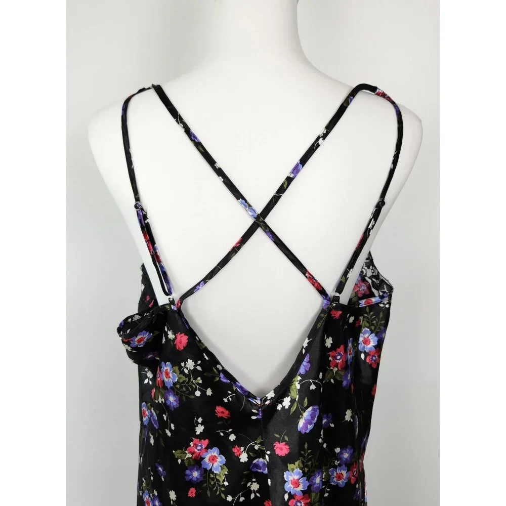 Amoureuse black satin
