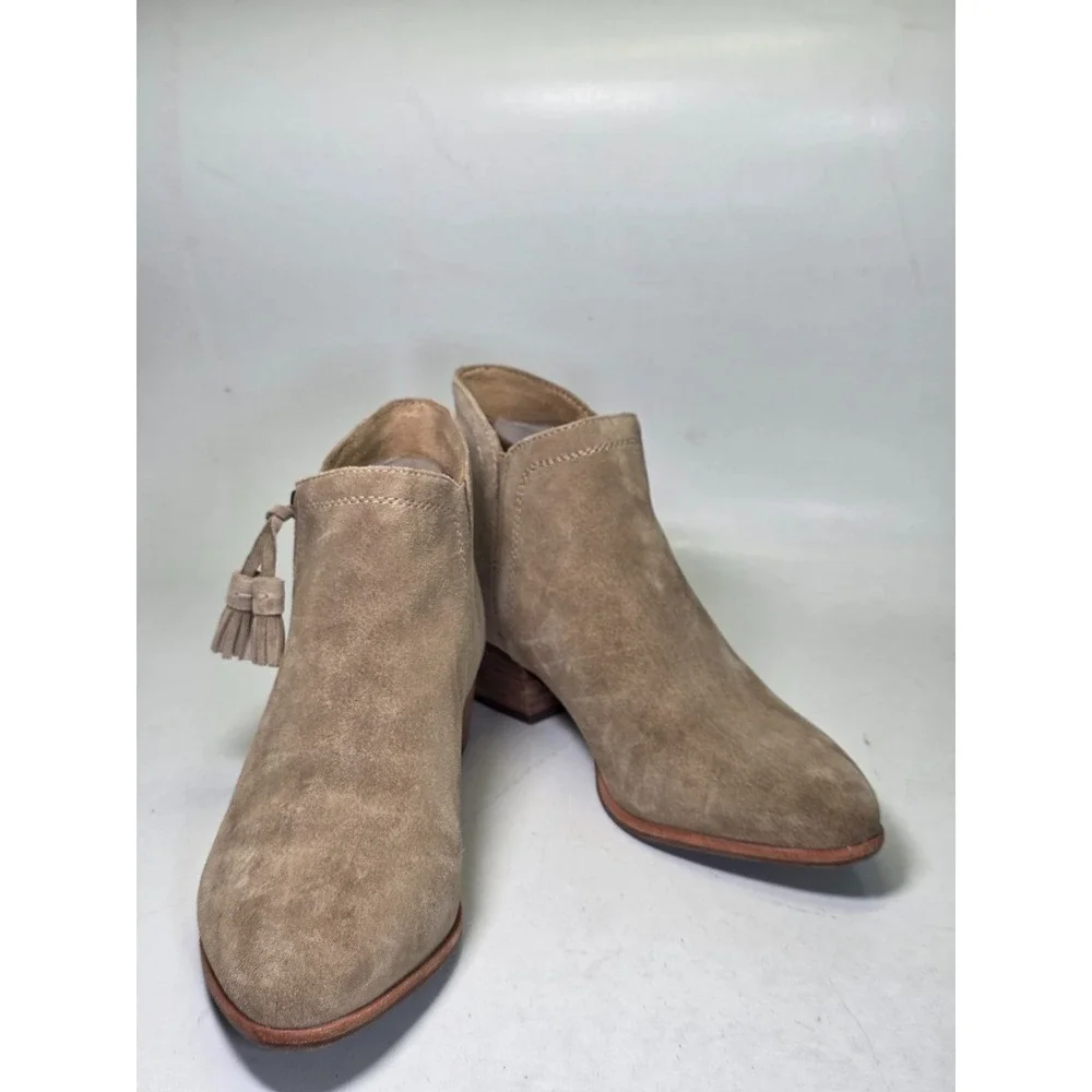 Hush Puppies this item