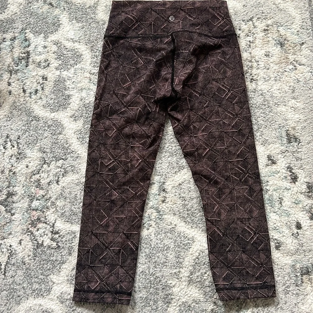 lululemon athletica excellent size