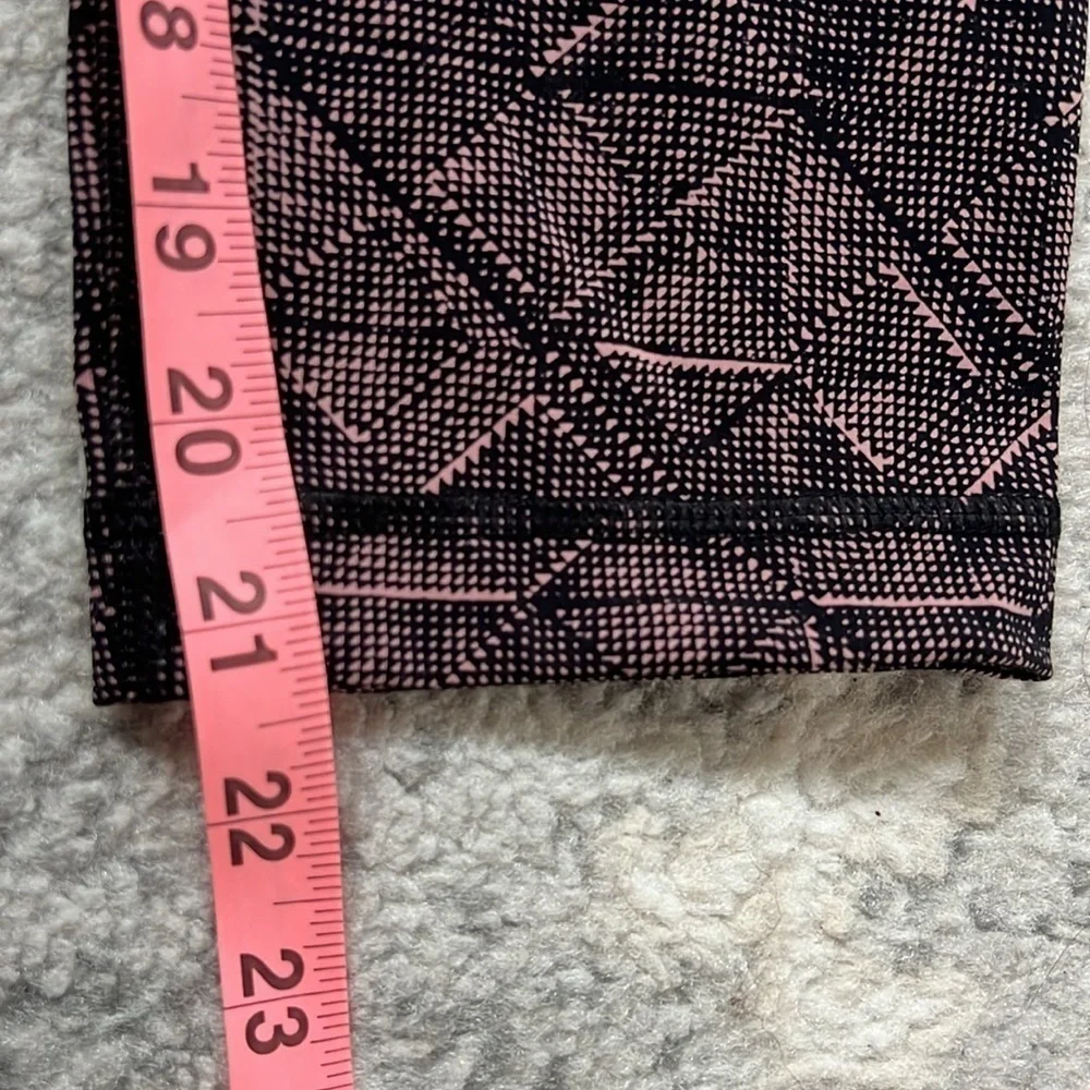 lululemon athletica excellent size