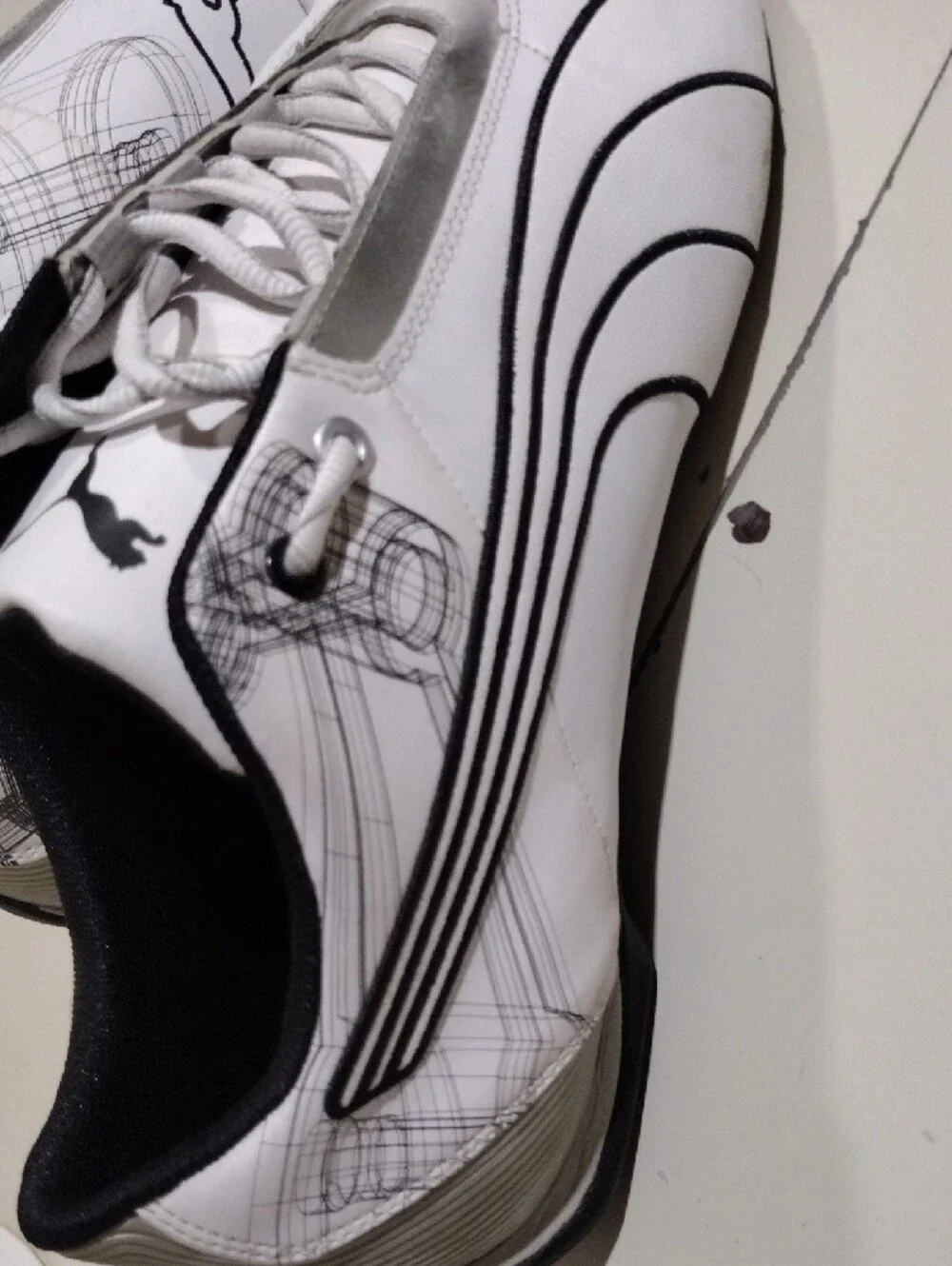Puma sleek low