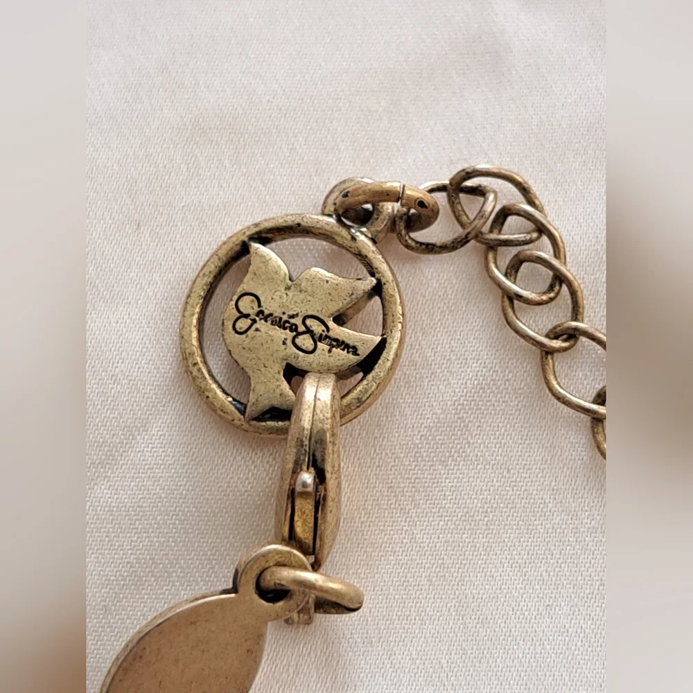 Jessica Simpson gently used
