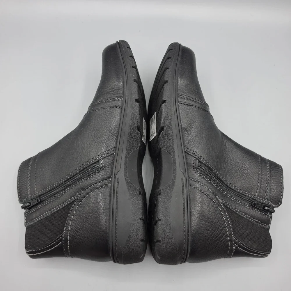 Clarks shoes please