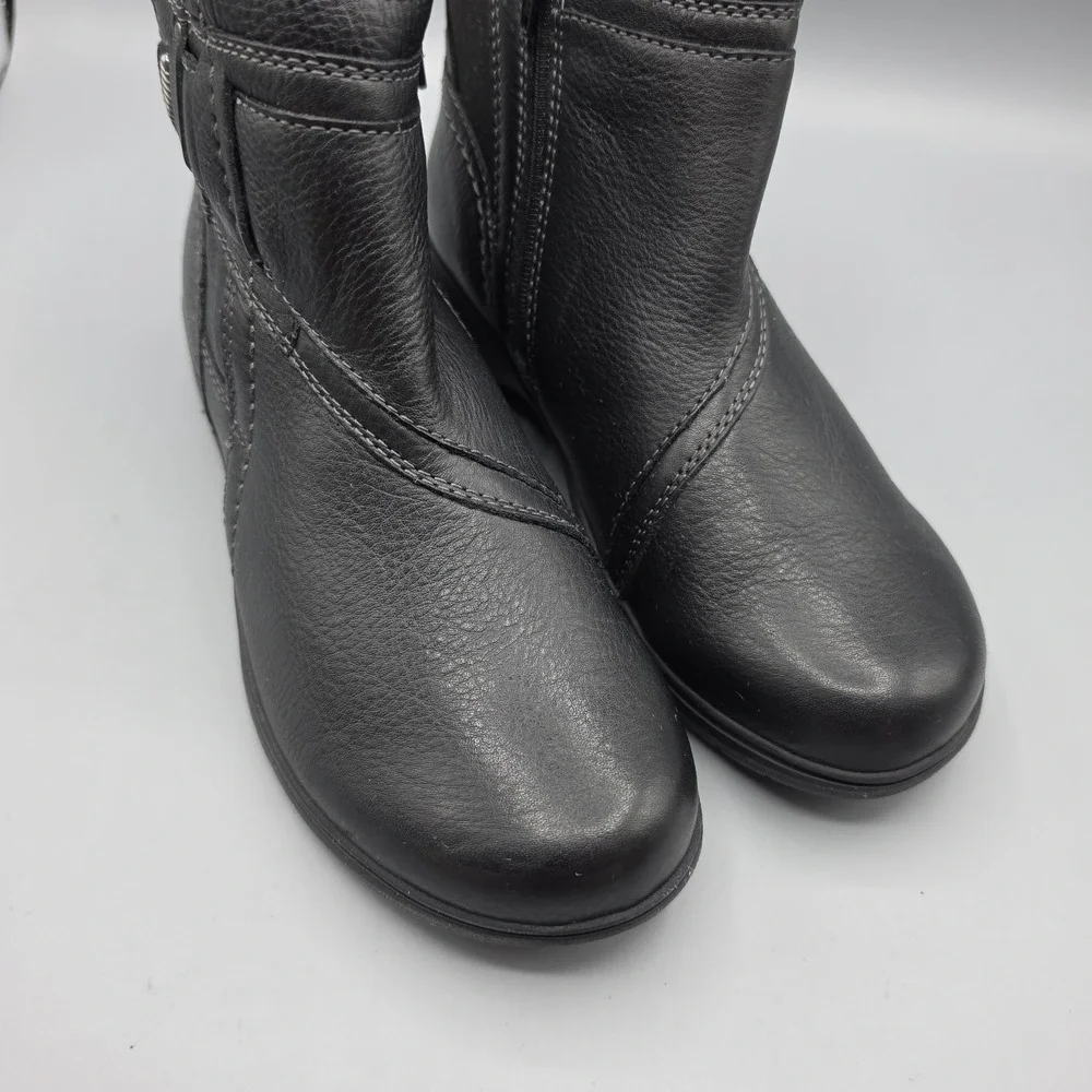 Clarks minor please from