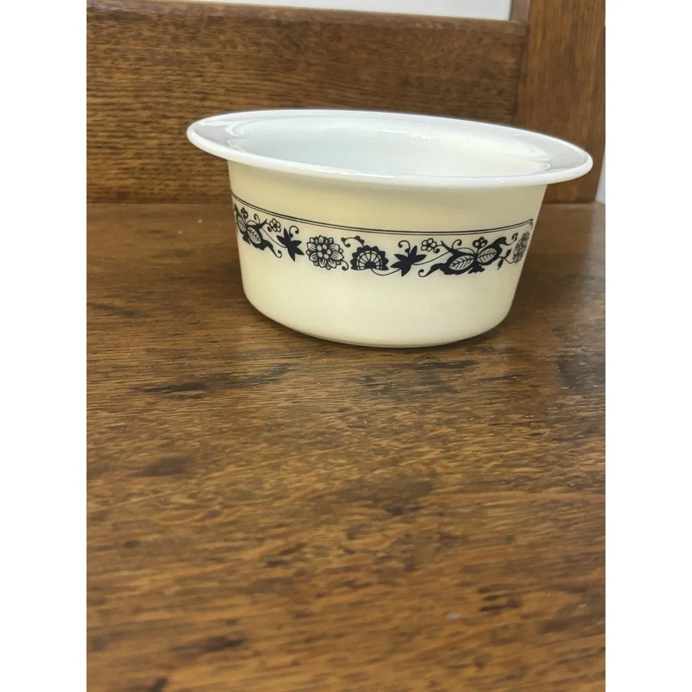 Pyrex‎ Vintage Old Town Blue Onion Butter Dish 1/4 Pound 1972-1982