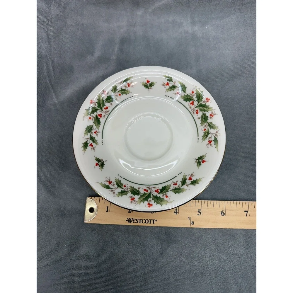 Holly Yuletide rim no