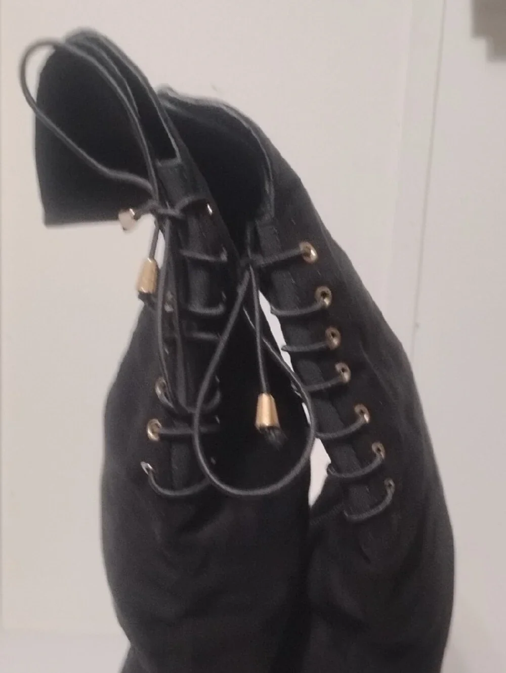EETTARO stylish black