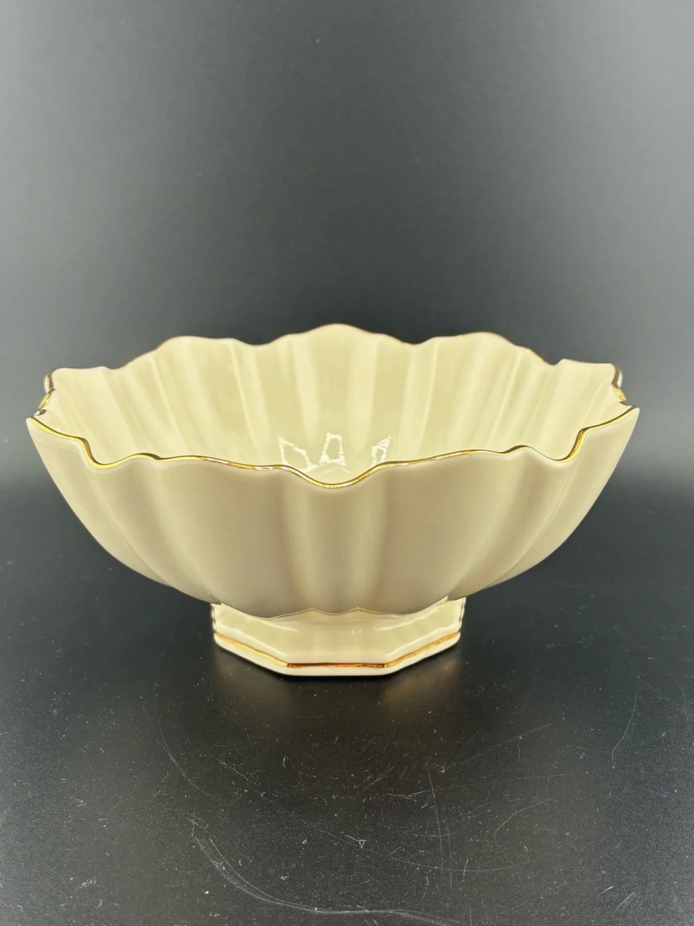 Lenox Cream Scalloped Porcelain Serving Bowl‎ with Gold Rim