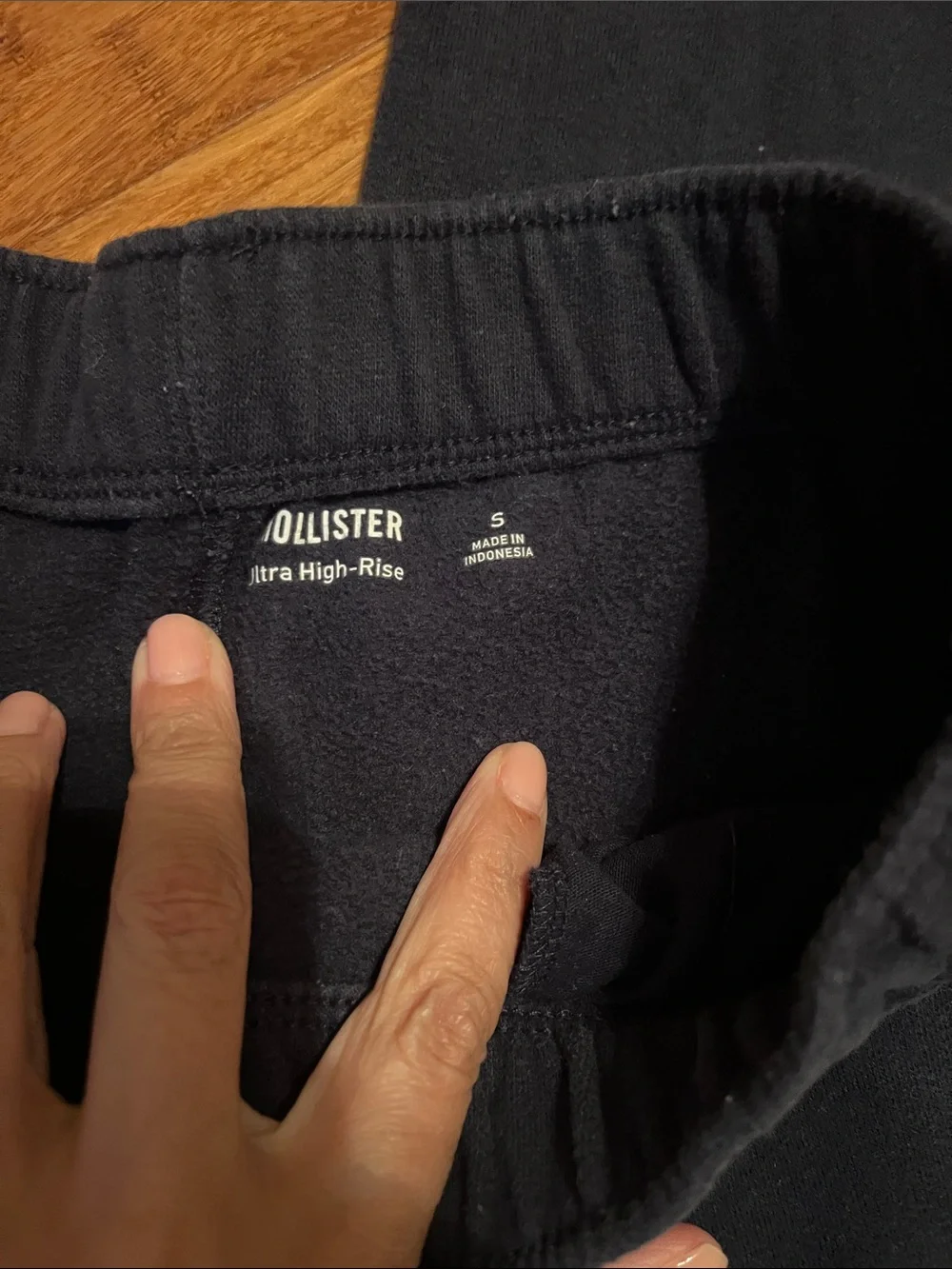 Hollister soft black