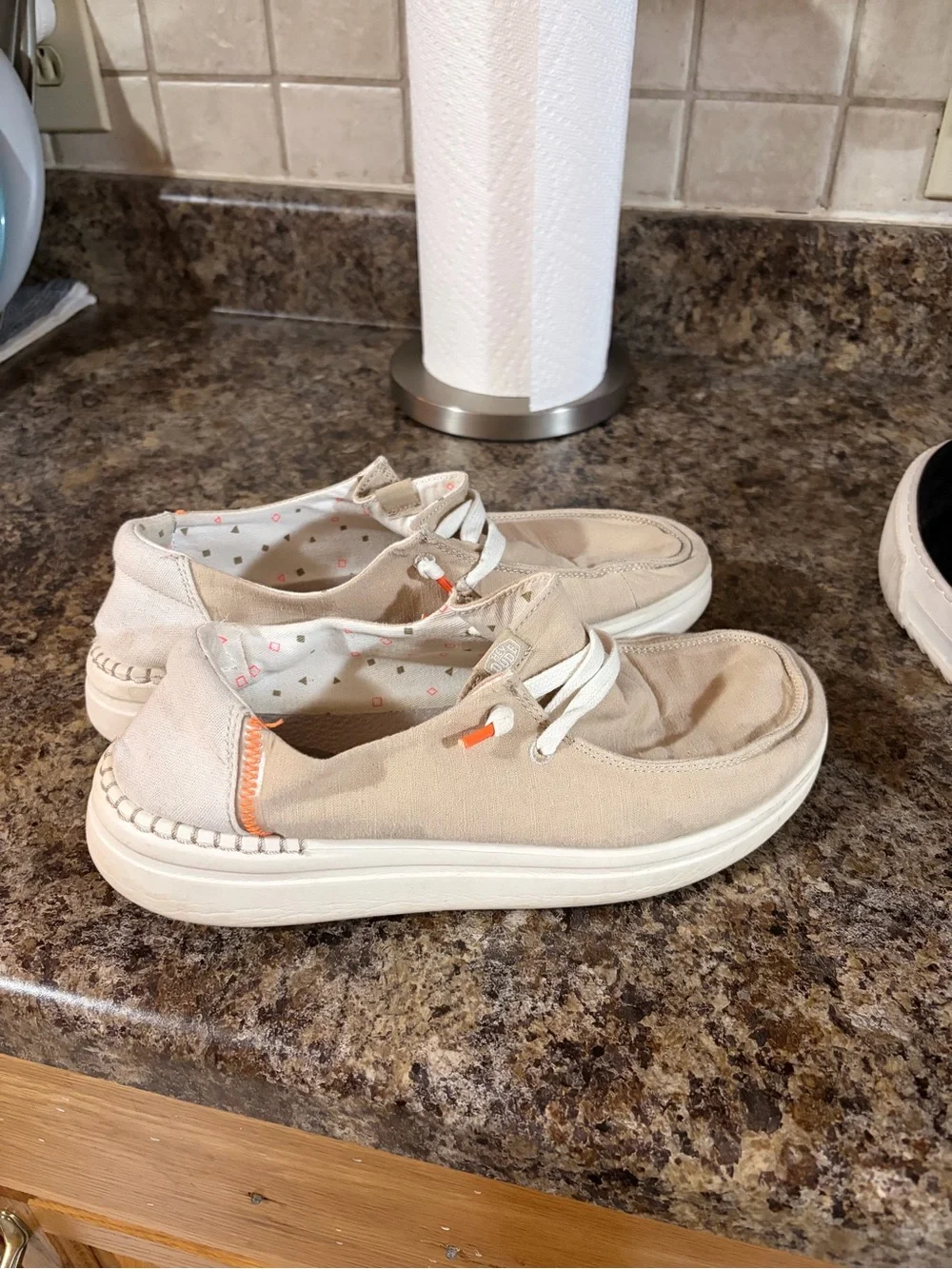 Hey Dude lightweight beige