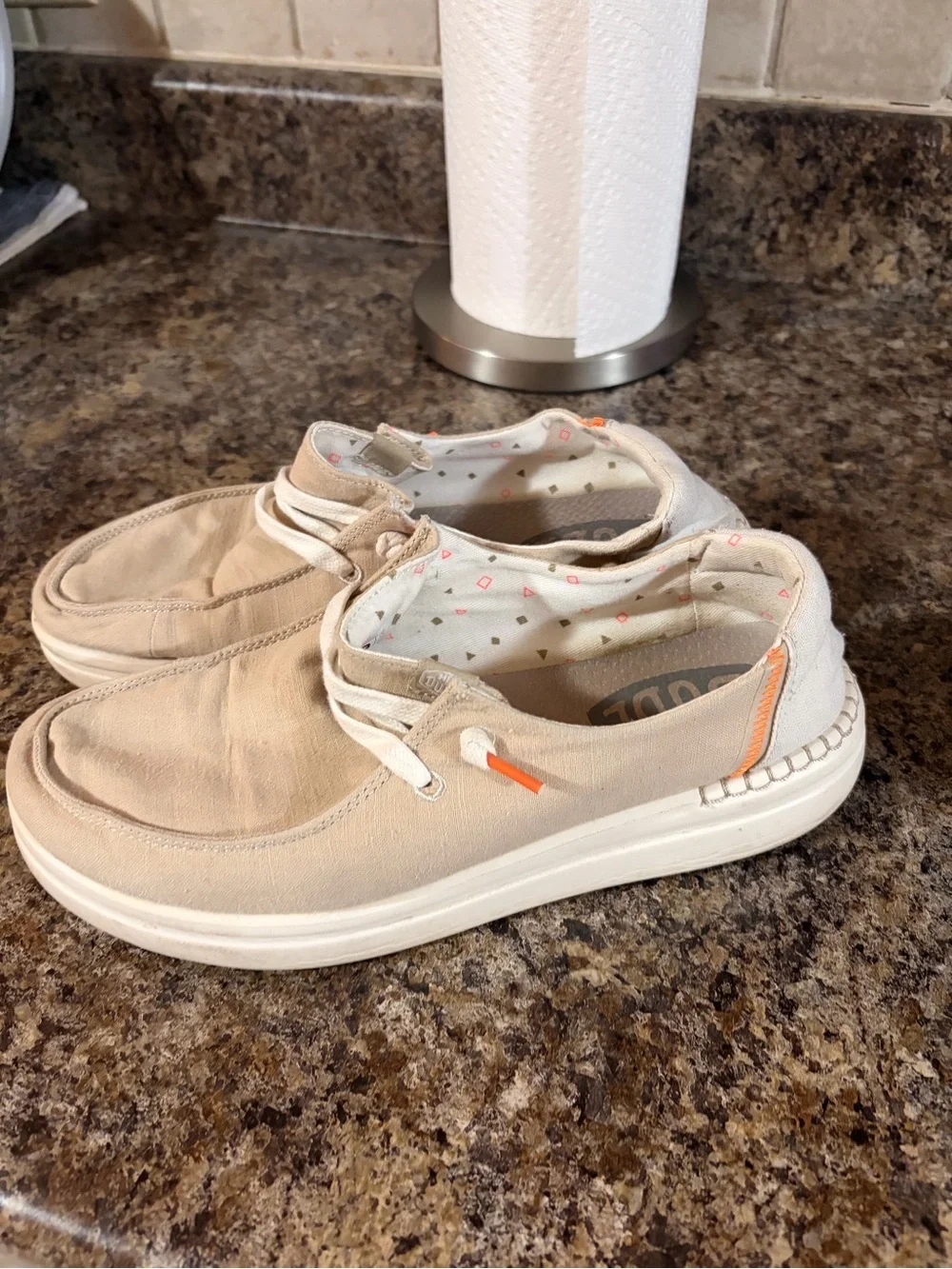 Hey Dude lightweight beige